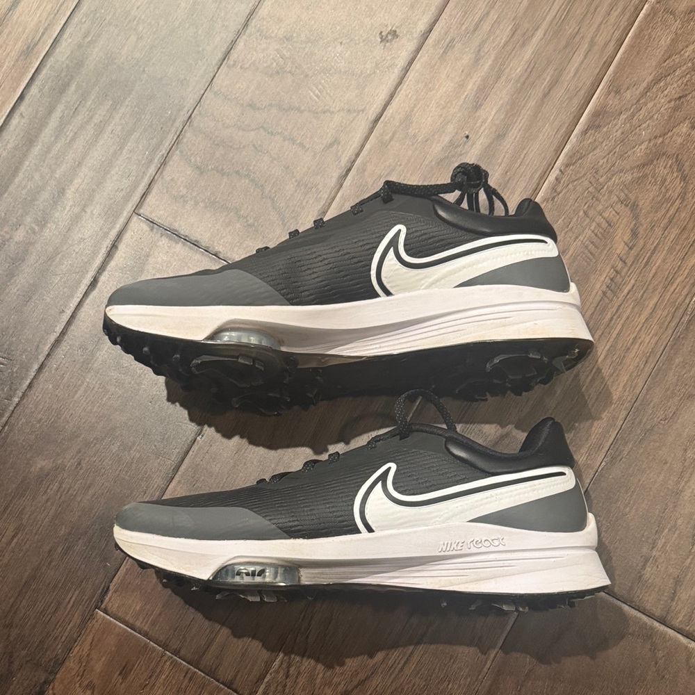 Nike Men's Infinity Tour Next % Black and White